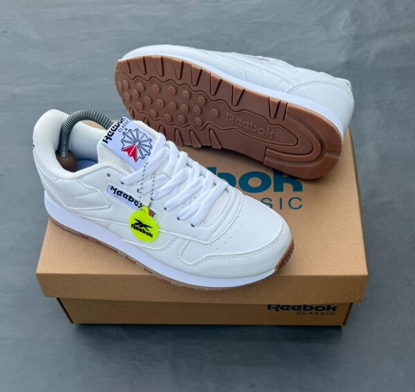Baskets Reebok Classic blanches