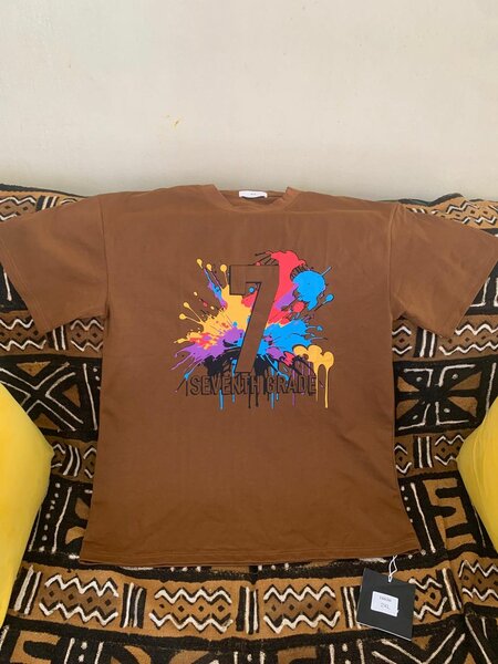 T-shirts imprimés colorés