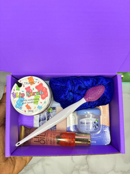 Lip care box
