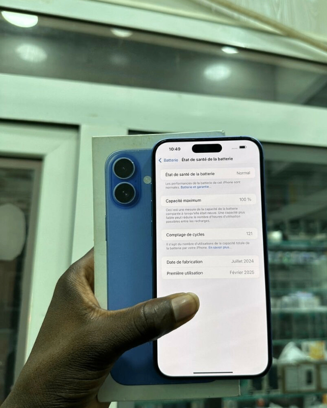 Apple iPhone 16 bleu