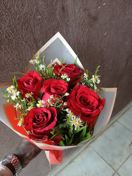 Bouquet de roses rouges élégantes