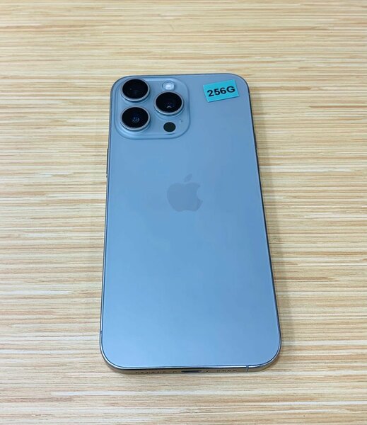 *15 PRO MAX 256GIGA MESSAGE ÉC