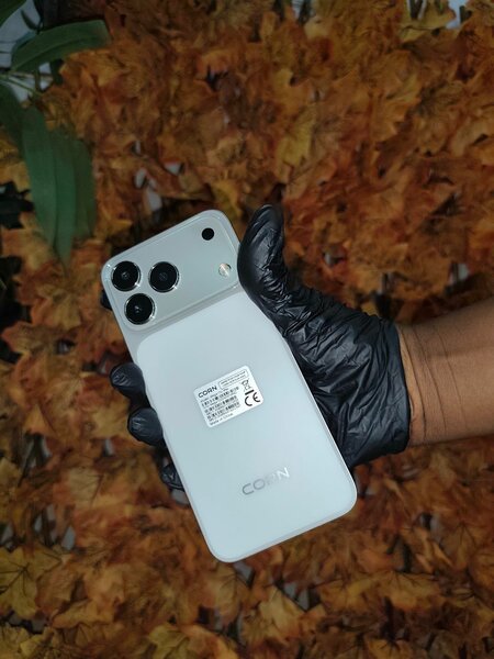 Iphone 17 pro max Corn mega100