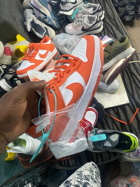 Baskets Orange et Blanches