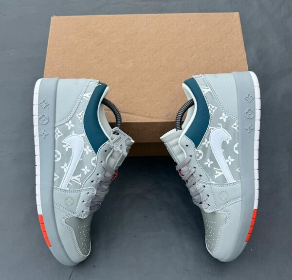 Baskets grises élégantes