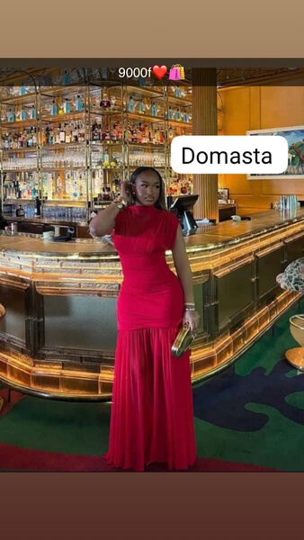 Robe longue rouge élégante