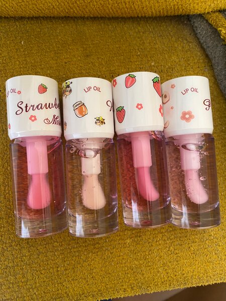 Huile à lèvres parfumée