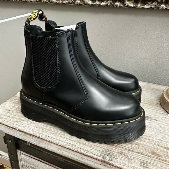 Bottes chelsea noires robustes