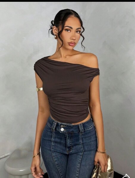 Crop Top dos Nu et Épaules Dénudées