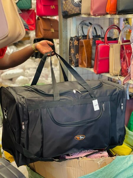 SPACIOUS TRAVEL BAGS