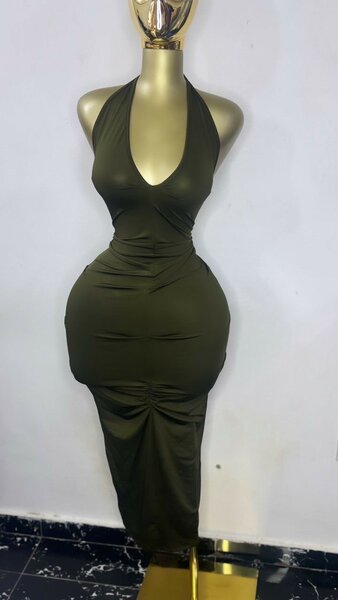 Robe longue sirène dos nu chic