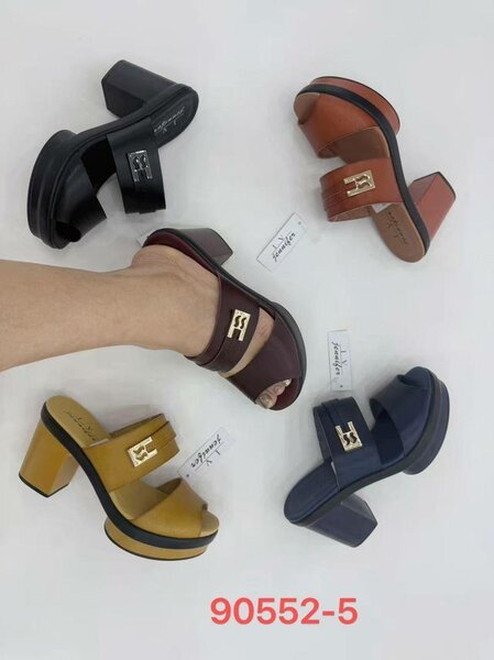 Mules à talons élégantes