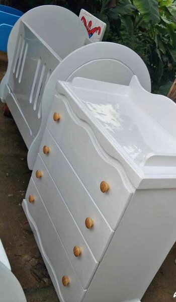 Commode à langer bébé blanc