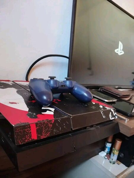 PlayStation 4 Slim - Edition Limitée