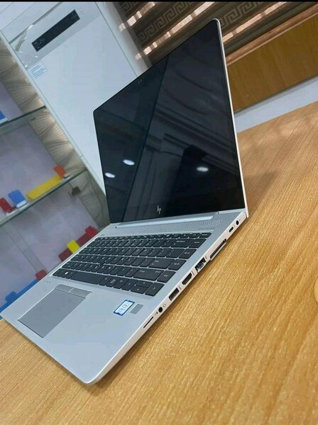 PC Portable HP ELITEBOOK 840