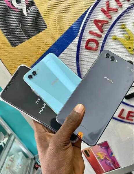 Huawei Nova 2S Smartphone