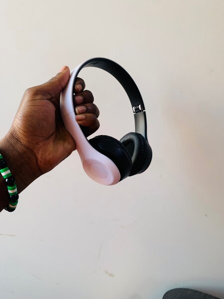 P47 Bluetooth headphones with quality sounds