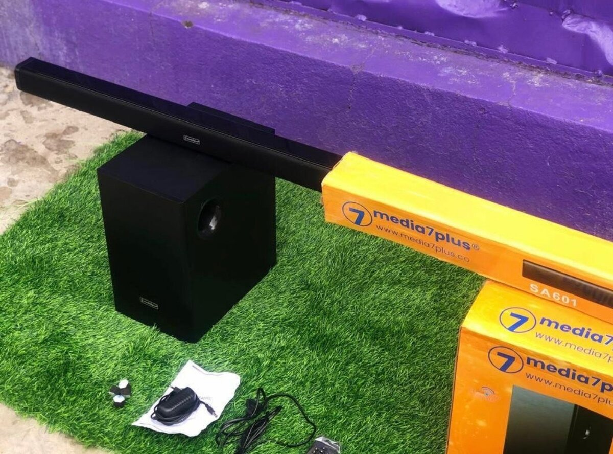 Media 7 plus sound bar and woo