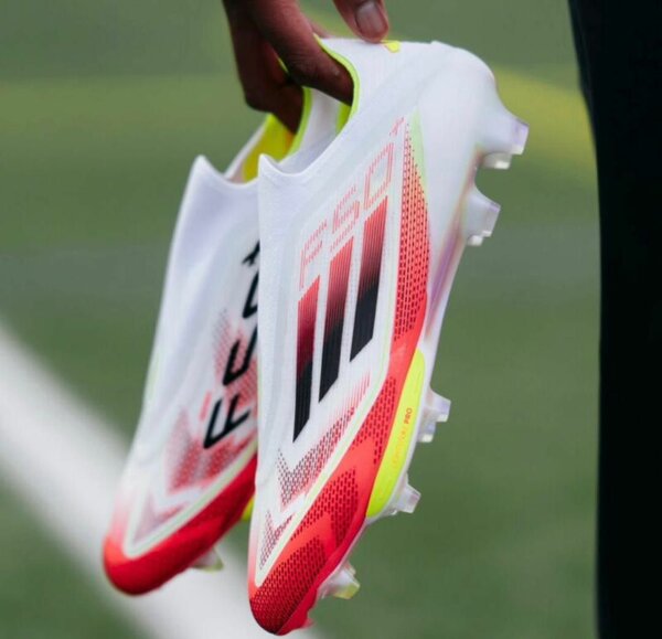 Chaussures de Foot F50