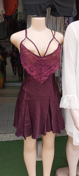 Robe nuisette dentelle bordeaux