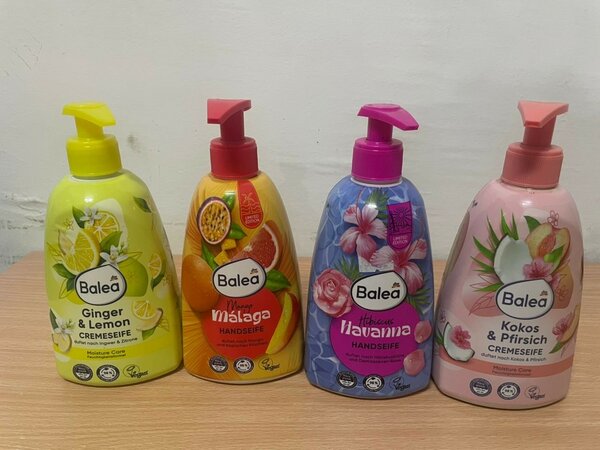 Savons à main Balea variés