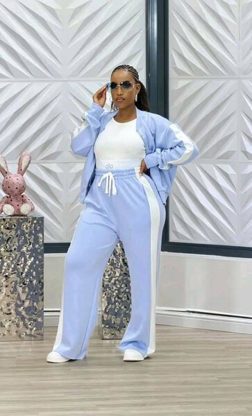 Survêtement bleu femme élégance