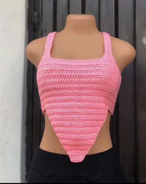 Haut crochet rose bohème