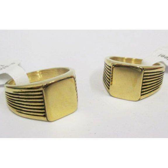 Bague de qualité ça noirçi pas