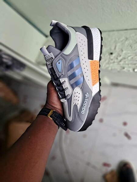 Sneakers modernes Adidas