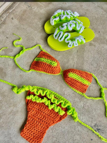 Bikini crochet vibrant