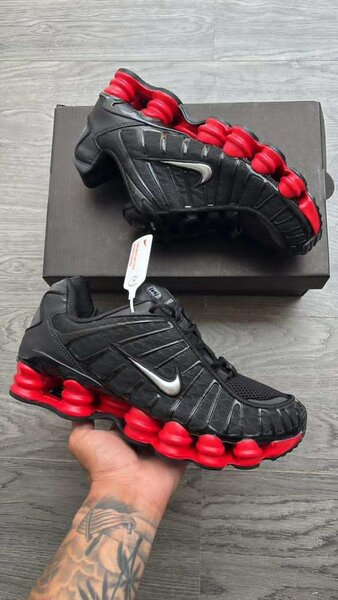 NIKE SHOX+