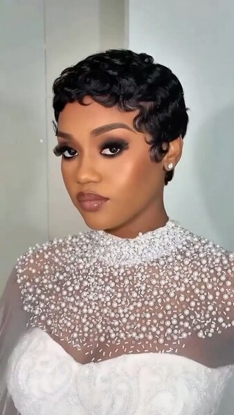 Perruque Style Finger Wave