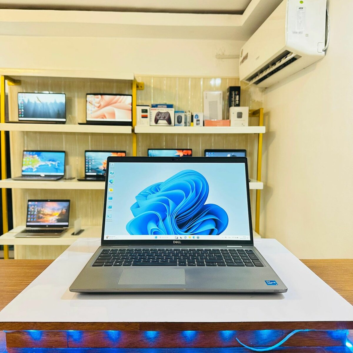 Dell Latitude 5520 Laptop