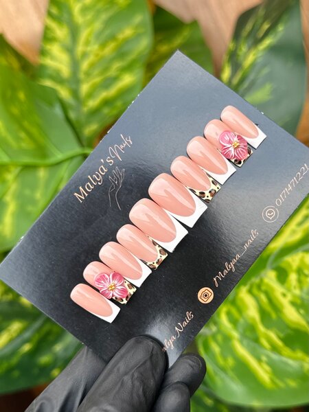 Ongles Press-On Léopard et Fleurs