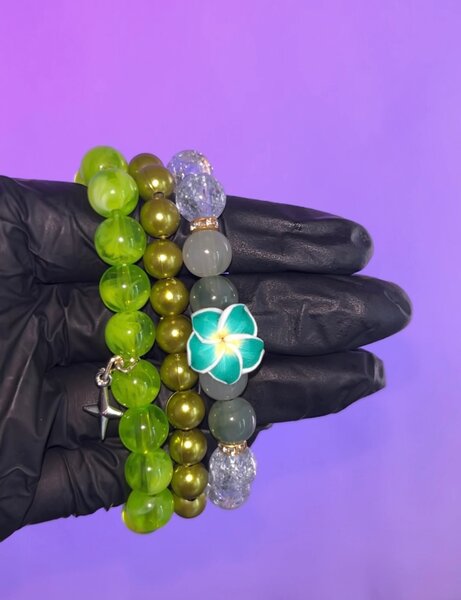 Bracelets en perles colorés