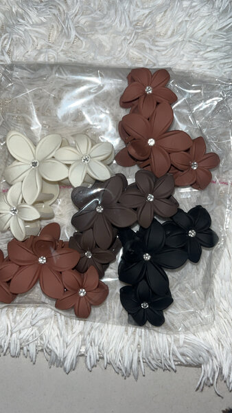 Pinces à cheveux fleuries