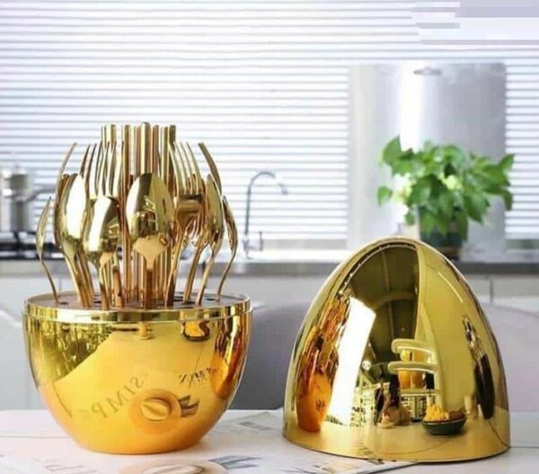 Egg shell spoons set