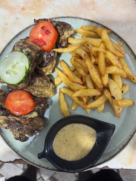 Côte de porc accompagné frit