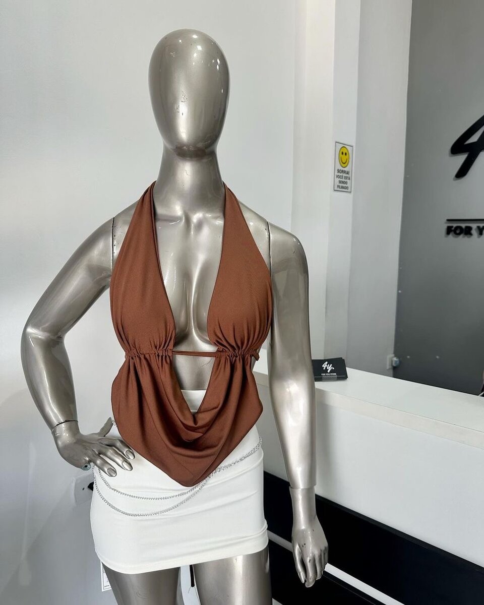 Top dos nu élégant pour femmes