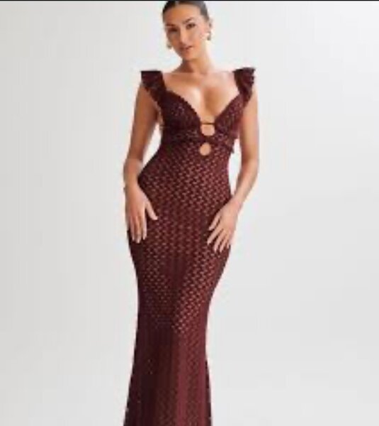 Robe longue élégante à volants