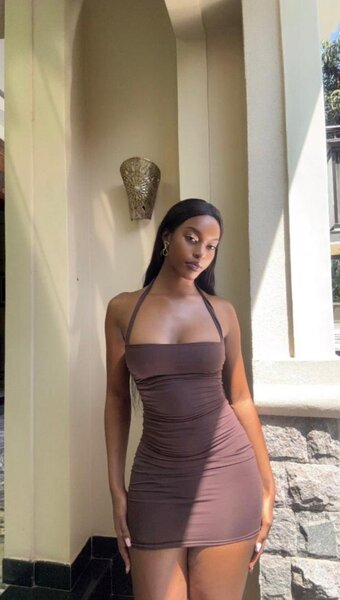 Robe moulante marron chic