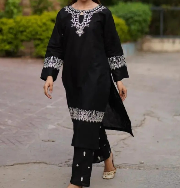 *Cotton Lawn Embroidery 2Pc*