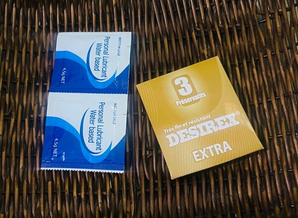 3 Préservatifs + 1 Lubrifiant