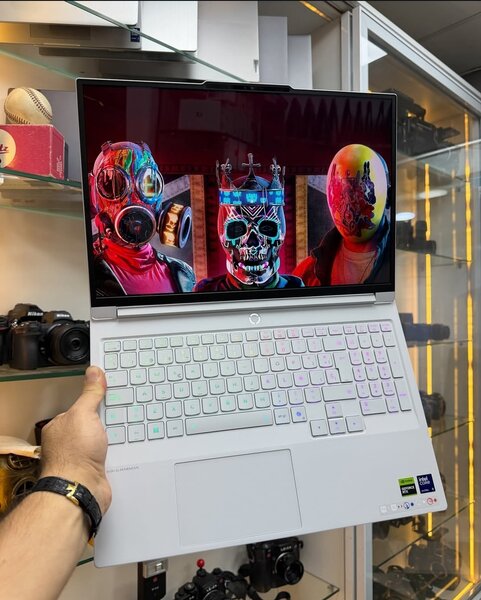 LENOVO LEGION PRO 7i (2025)