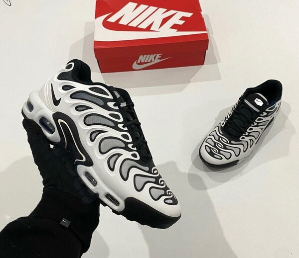 Nike air max plus drift