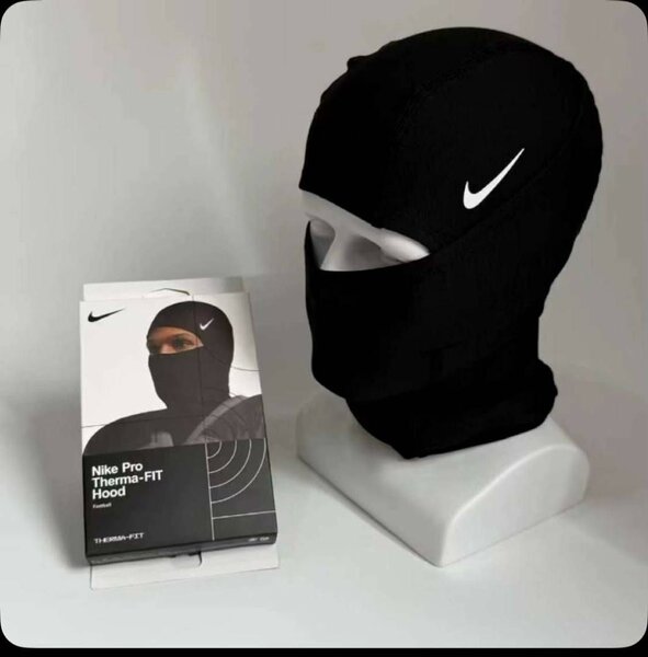 Nike Pro Therma-FIT Hood