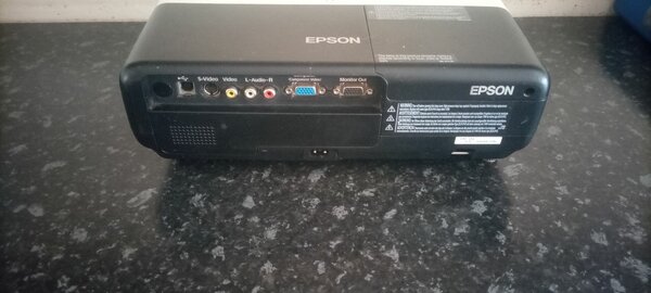 Epson EMP-S52 Projector