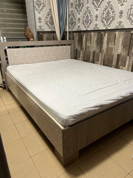 Продаю кровать + матрас