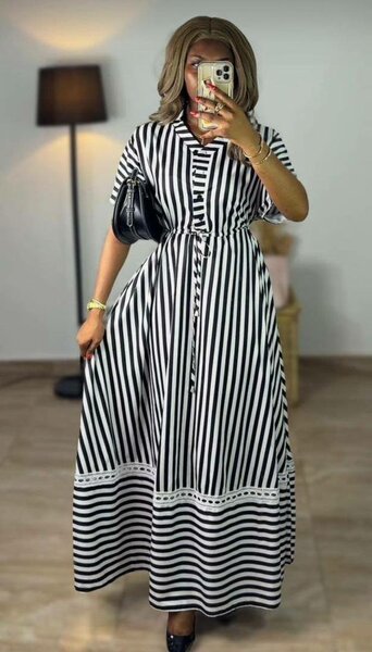 Robe Longue à Rayures Élégante