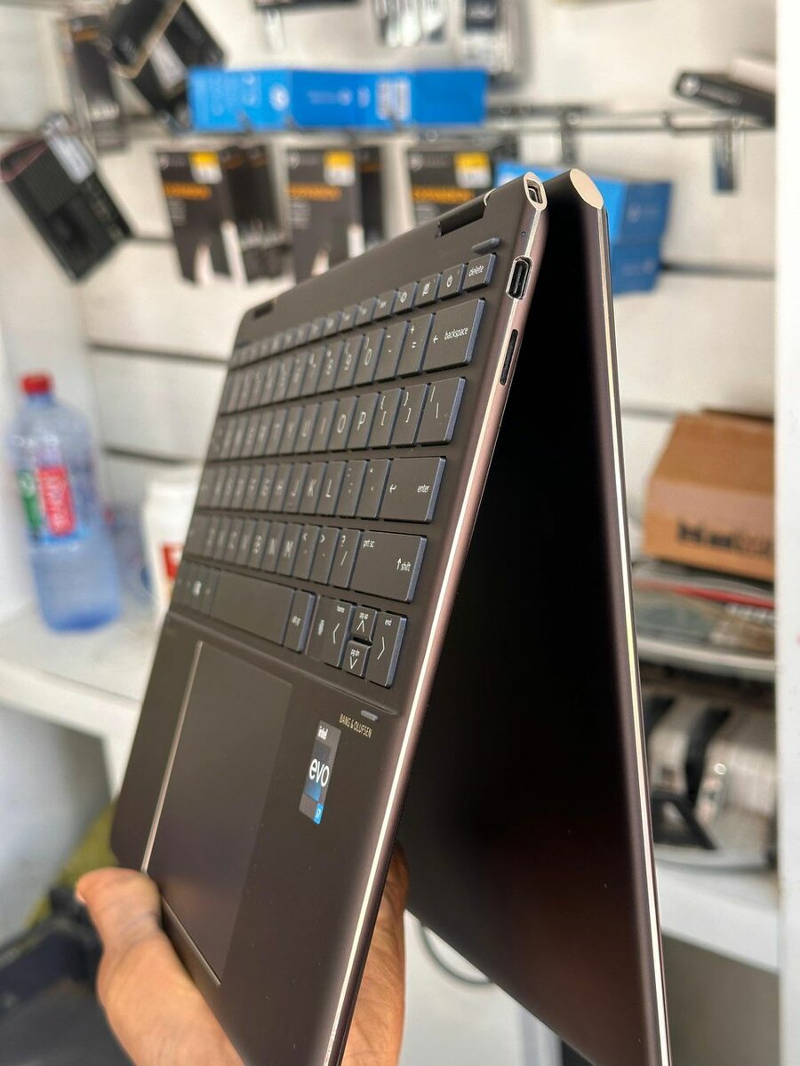 Hp Spectre 13. Intel core i7 evo